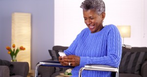 senior-texting